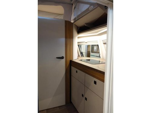 Eriba Touring 420 kostenlose Rangierhilfe  Foto: 6