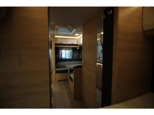 Knaus Sudwind Black Selection 420 QD Transverse bed & Tall refrigerator! photo: 9