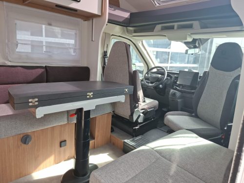 Chausson 798 Titanium Line Luxus mit ger&auml;umigem Queensbett Foto: 4