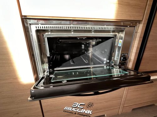 Knaus Sudwind 60 Years 500 FU FRENCH BED FLOOR HEATER OVEN photo: 5
