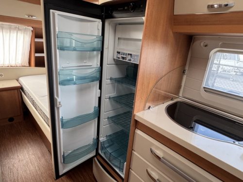 Hobby Excellent 495 UL with SINGLE BEDS and large dinette **Mover/Spare wheel/XXL Refrigerator/Bike rack front & rear/Very neat cond photo: 10