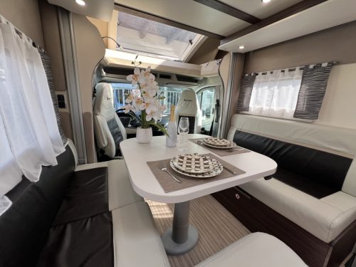 Benimar Cocoon 486 POP-TOP ROOF SPACE SAVER AUTOMATIC TOW HITCH photo: 8
