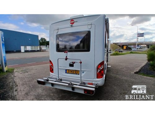 B&uuml;rstner Brevio T-646 .. camping-car unique hors r&eacute;seau photo : 4