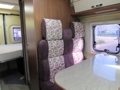 Challenger VANY 02 S Prestige Van conversion Fixed bed Year of manufacture12-2012 photo: 14