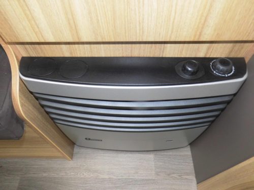 Caravelair Antares 440 Awning, entrance handle photo: 6