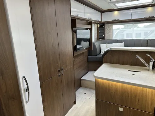 Frankia Platin I 8400 PLUS Mercedes U-shaped sofa 190HP photo: 16