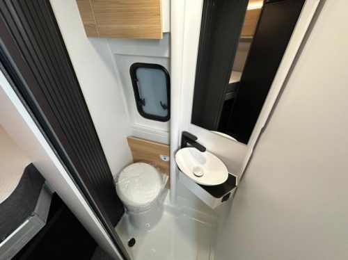 Adria Twin 640 SGX Foto: 7