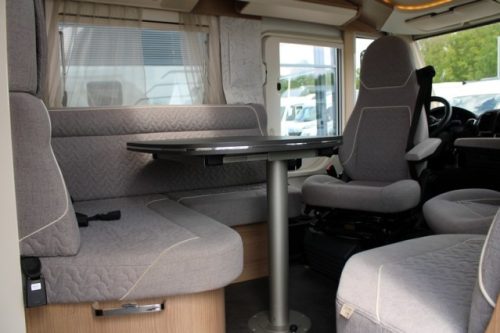 Robust AUTOMATIC 180 hp Malibu I 490 LE by Carthago lift and single length beds (124 photo: 34