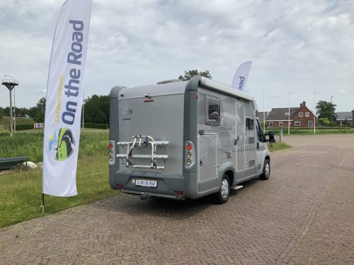 Knaus Van Ti 600 ME &ndash; Complete 3 liter 160 HP Semi-integrated, fixed bed, half-dinette, swivel seats Motorhome center on the road photo: 37