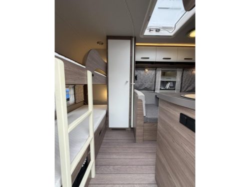 Knaus Sport Silver Selection 540 FDK Incl. Mover and Awning photo: 11
