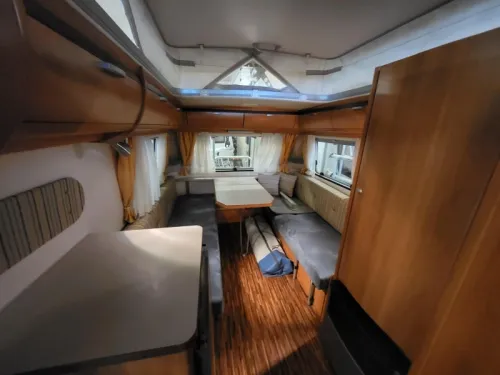 Eriba Touring Triton 420 GT soign&eacute;e et compl&egrave;te photo : 5
