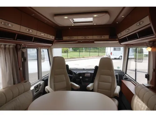 Hymer B class 678 2 person version photo: 11