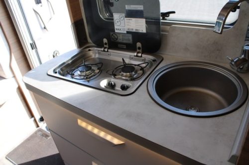 Junger Knaus VanSation 650 Peugeot 2.2 l/ 165 PS mit nur 7.873 km Einzelbetten (45 Foto: 37