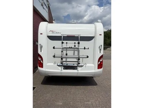 Hobby Excellent 560 KMFE Incl. Awning and Mover photo: 3