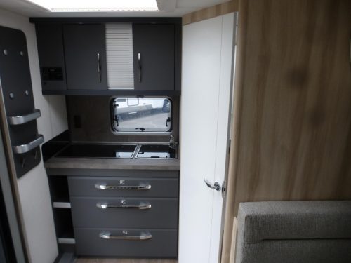 Hobby De Luxe 460 SFF NEW MODEL 2025 photo: 7