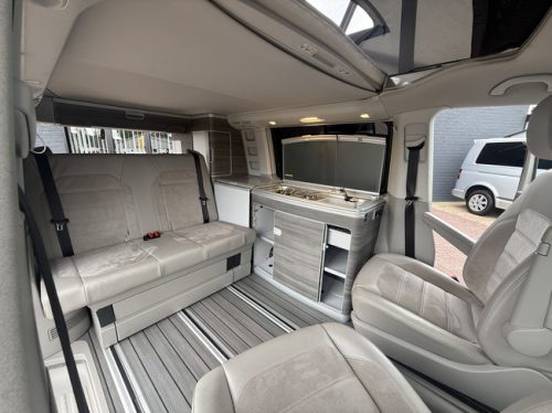 Volkswagen California Ocean T6 Westfalia in new condition DSG automatic 200 hp full options 4 berths electric pop-top roof awning climate control cruise control camera soft-close rear tow hitch photo: 14