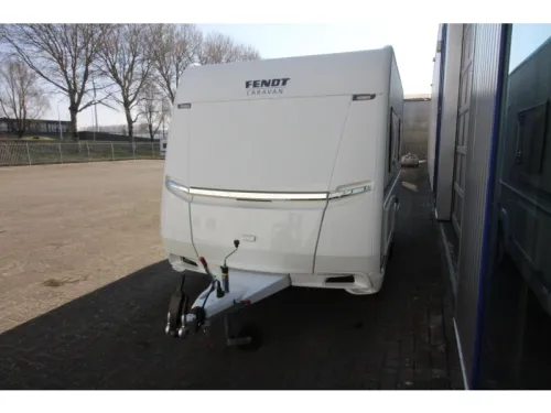 Fendt Apero Activ 390 FH French bed & end kitchen! photo: 4