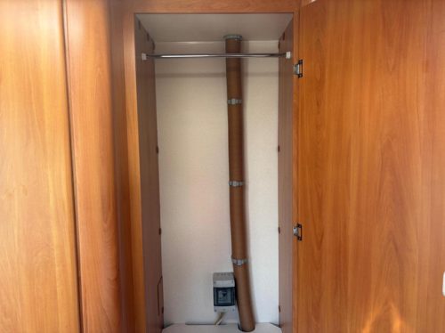 HOME-CAR 526h Racer 470 UE | 2 Single beds | Fully automatic mover | Bicycle carrier | Cassette awning | 3-Burner gas stove photo: 21