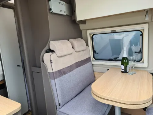 LMC Innovan 600 Skyroof - mid-Sept/Oct photo: 6