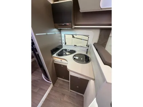 Chausson Welcome 728 EB French bed Pop-top roof 42000 km photo: 14