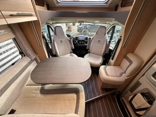 Knaus Sky Wave 60 Years 650 MEG Fiat 140PK L&auml;ngsbetten Foto: 17