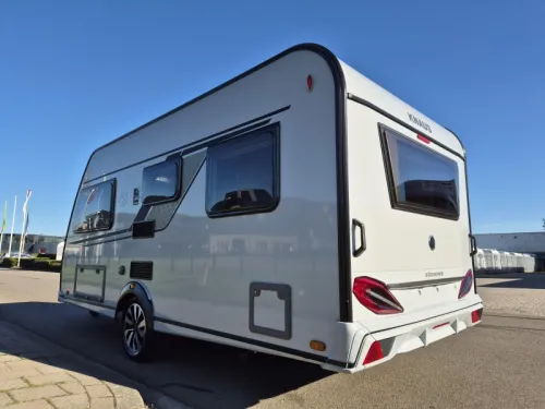 Knaus Sudwind Black Selection 450 FU photo: 2