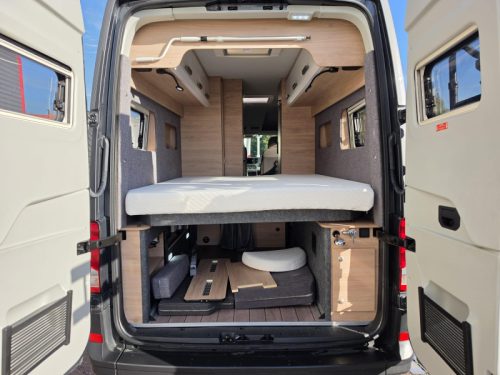 Knaus BoxDrive 680 ME Off Grid, Bom vol Foto: 12