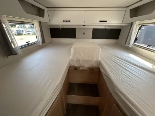 Sunlight T 68 Adventure Edition + Air conditioning & Pop-top roof photo: 2