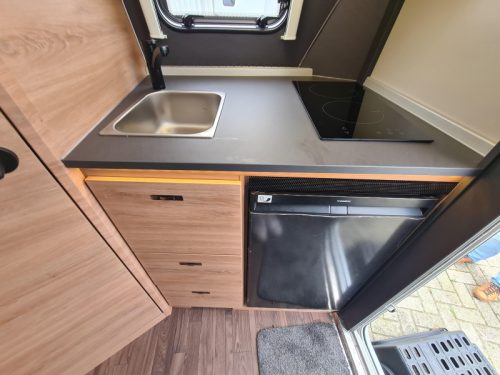 Knaus Yaseo 340 PX Cassetteluifel Foto: 11