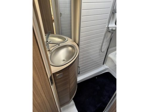 B&uuml;rstner Averso Harmony Line 465 TS mover air conditioning bike rack photo: 21