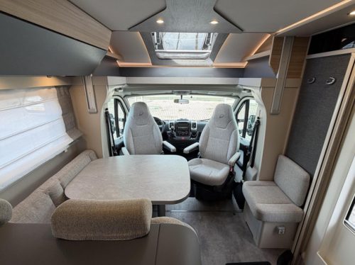 Dethleffs Pulse Classic GT T7051 EB 150HP Single Beds Pop-top roof 2X Air conditioning Awning Lift bicycle rack photo: 12