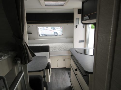 Caravelair Artica 496 MOVER AIRCO AWNING photo: 9