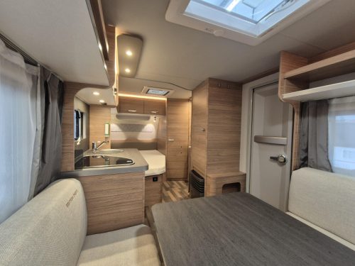 Weinsberg CaraOne Edition HOT 450 FU with cassette awning! photo: 12