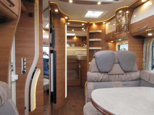 Carthago Chic C-Line I 4.9 LE AUTOMATIC DOUBLE FLOOR photo: 11