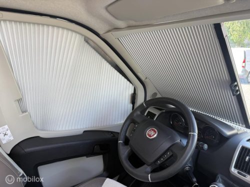 Knaus 700 MEG single beds + pull-down bed! photo: 18