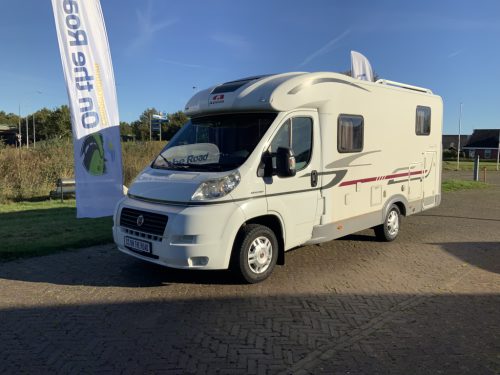 Adria Compact SL 2.3 MultiJ. 130 HP Semi-integrated, Single beds, Year 2010 Camper Centrum On the Road at Noorderringweg 4 in Marum. photo: 2