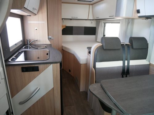 Sunlight T58, French bed, Air suspension, Hydraulic leveling jacks photo: 11