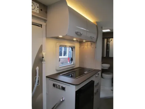 B&uuml;rstner Nexxo Van T 569 Compact ! photo: 4