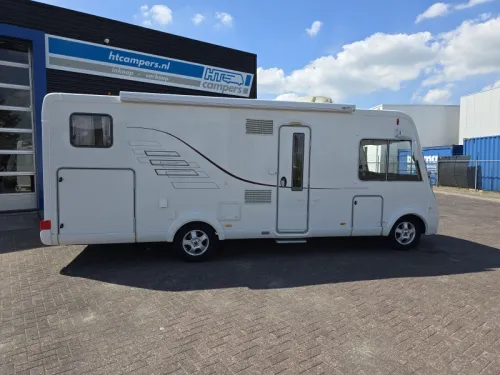 Hymer B678 Year of manufacture 2011 photo: 4