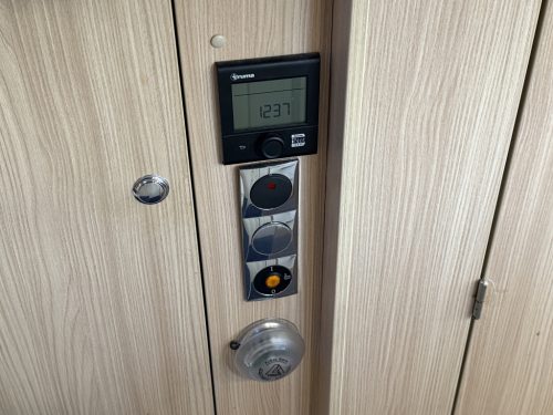 BUERSTNER BT6202 photo: 11