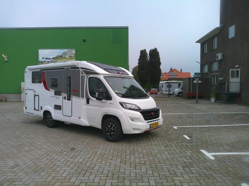 B&uuml;rstner Travel Van 620 Kompakter Wohnmobil