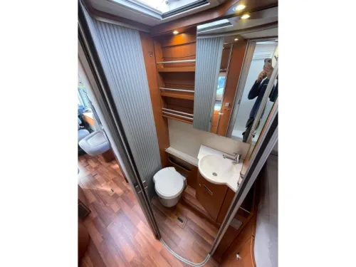Hymer B678 Einzelbetten Hubdach  Foto: 16