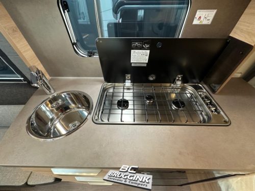 Knaus Sudwind Black Selection 450 FU FRENCH BED 1700 KG photo: 5