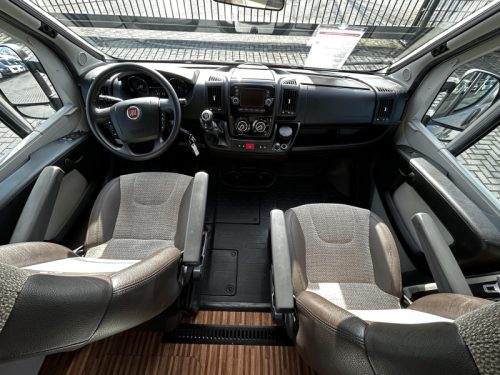 Adria Twin 640 SHX Transverse bed/unique layout photo: 20