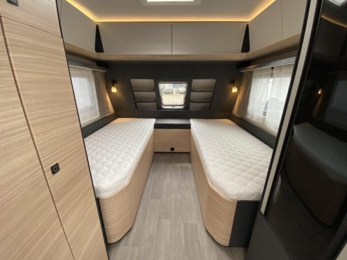 Hobby Maxia 585 UL Einzelbetten, Rundsitzgruppe  Foto: 17
