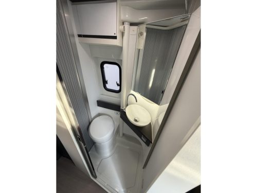 Adria Twin Supreme 640 SLB 9T Automatic-Single beds photo: 9