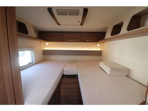 Weinsberg CaraLoft 700 MEH Einzelbetten Foto: 21