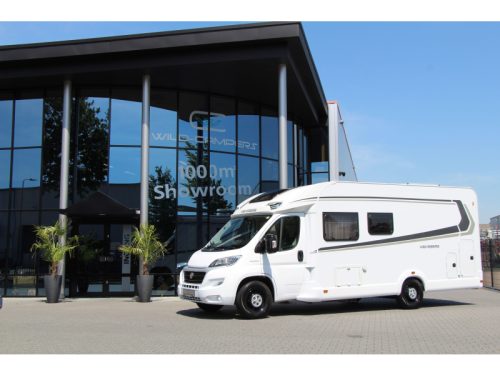 Weinsberg CaraLoft Queen bed + Drop-down bed photo: 3