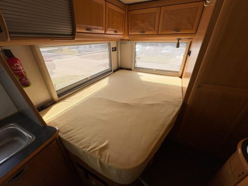 Hymer B 574 130HP, Fixed bed, Great layout photo: 17