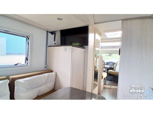 B&uuml;rstner Brevio T-646 .. camping-car unique hors r&eacute;seau photo : 19